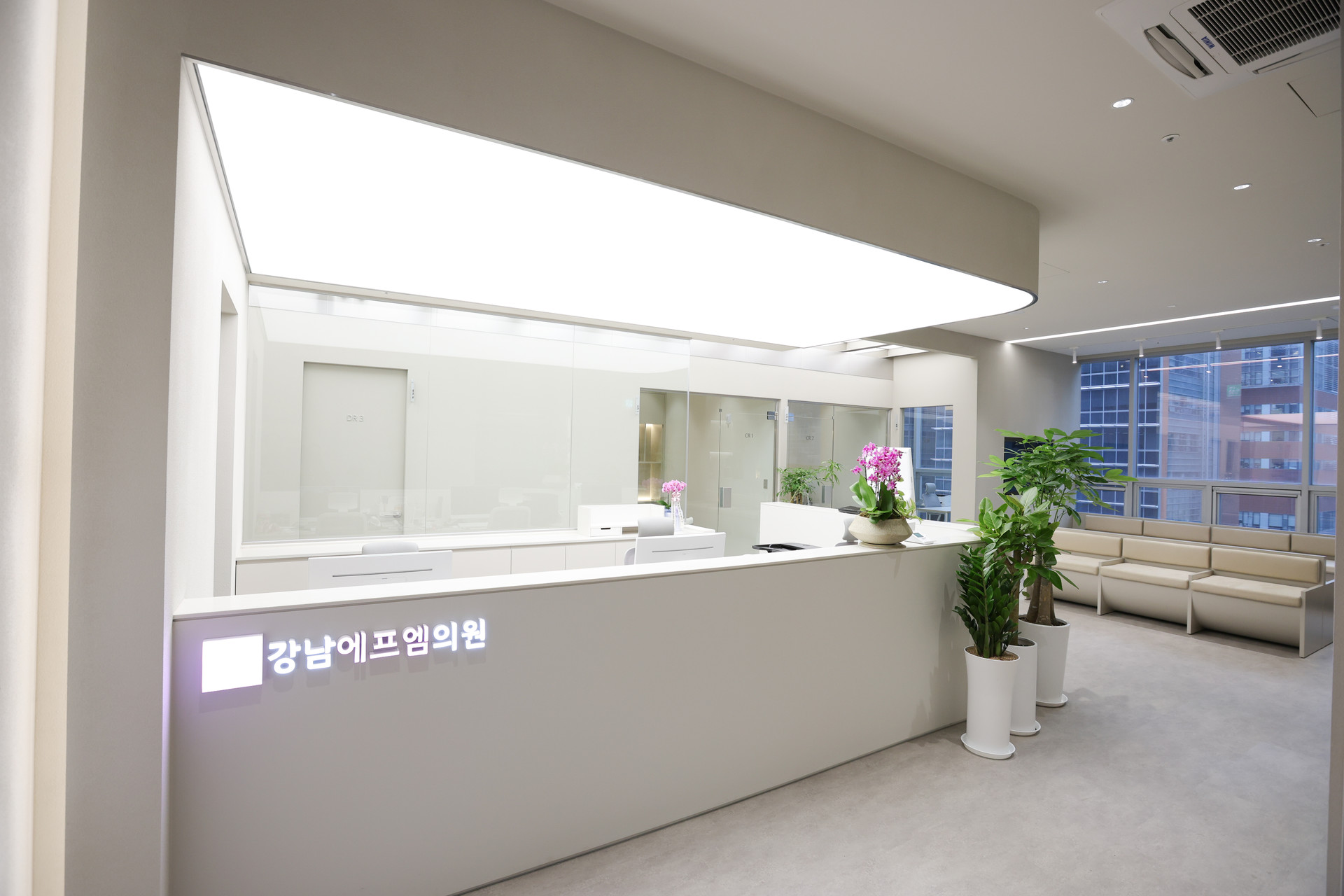 강남에프엠의원 원내 1